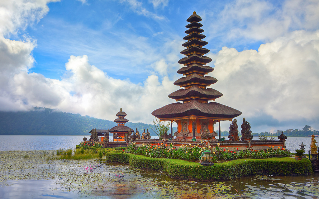 what are the travel restrictions for indonesia
